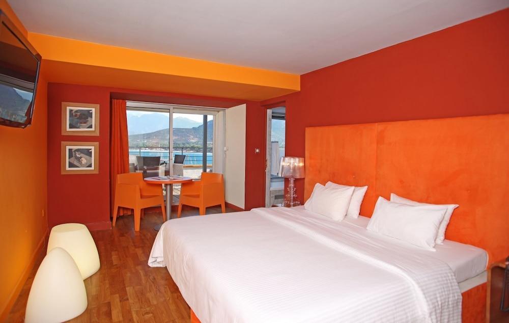 Balanea 3* Calvi (Corsica)